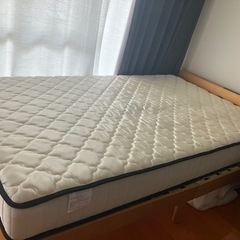 【寝具】セミダブルマットレス+ベッドフレーム（コンセント付）