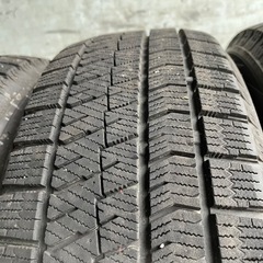 極上タイヤ　BRIDGESTONE ブリヂストン　ブリジストン　VRX2 215/60R16 スタッドレス　タイヤ　2021年製　16インチ