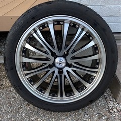 値下げしました夏
タイヤ　ホイール付4本➕１本