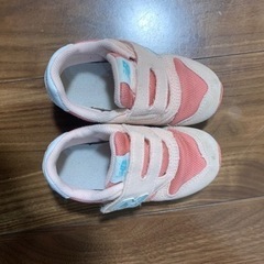 new balanceキッズスニーカー