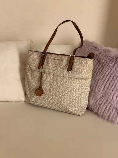 美品！MICHAEL  KORS マイケルコース　バッグ
