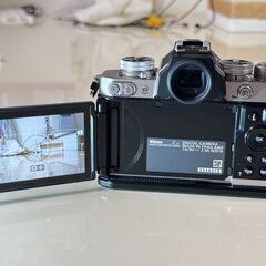 NIKON一眼レフZFC カメラ APS-C センサー、レンズ24㎜セット、レンズ