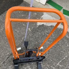 良品中古：ハンドフォークリフト（200kgまでの荷物を、手動で持ち上げできる）