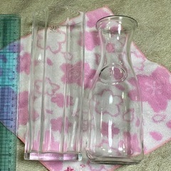 ガラス花瓶 と デキャンタ