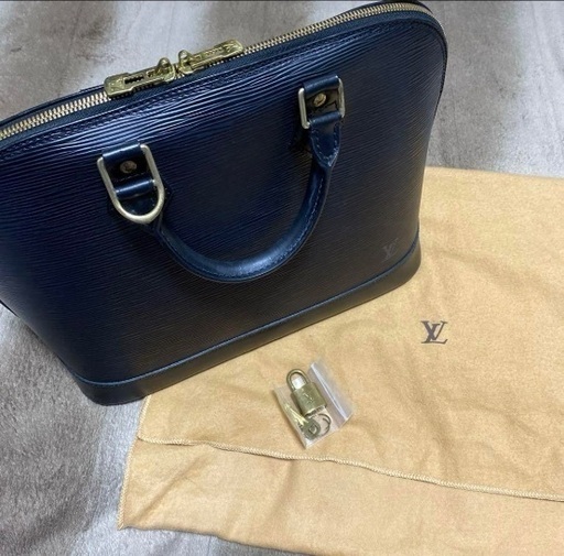 ルイヴィトン LV アルマ エピ ブラック バッグ