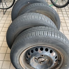 車のパーツ タイヤ、ホイール