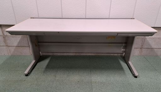 内田洋行 事務机 平机 スチール製 ① 幅160cm×奥行70cm×高さ70cm