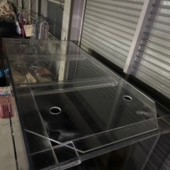 【早い方優先】アクリル水槽 2000×1000 ×800