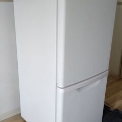 冷蔵庫 1-2人サイズ  138L 割引あり