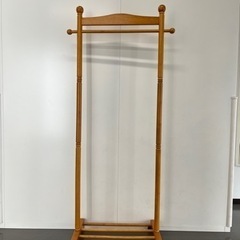 【無料】木製コートハンガー