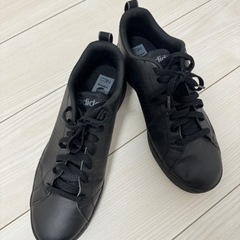 アディダス  Adidas　28サイズ靴