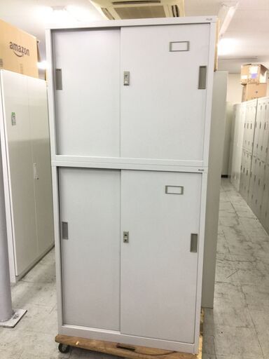 中古　プラス　上下書庫　スチール製 書庫 引戸書庫上下組 　収納キャビネット　鍵付き 　引き違い戸　スチール上下書庫　幅880×奥400×高さ1850mm　愛知　一宮市　江南市　稲沢市　名古屋　岐阜　各務ヶ原　岐南町　羽島　三重　グッドプライス一宮