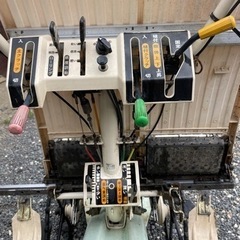 田植え機　イセキ
