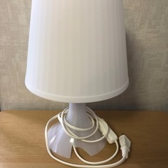 IKEAのライト　割れてます　家具 照明器具