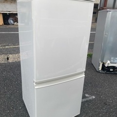 NO15！！！北九州市内配送無料 保証付き シャープ SHARP SJ-D14B-W