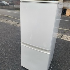 NO１５！！！北九州市内配送無料　保証付き シャープ SHARP SJ-D14B-W [冷蔵庫(137L・つけかえどっちもドア) 2ドア ホワイト系]
