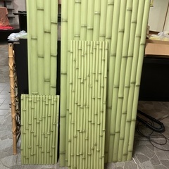 イミテーションの竹の壁？