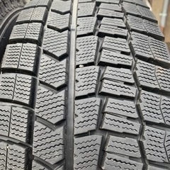 ダンロップ　スタッドレス　215/60/16 バリ溝