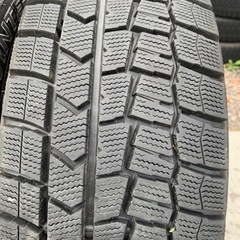 ダンロップ　スタッドレス　215/60/16 バリ溝