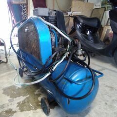 Iwata Air Compressor Model SP-15PB (200V) それは動作します 