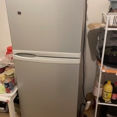 2012年製中型冷蔵庫 無料の冷蔵庫