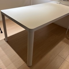 IKEA ダイニングテーブルTINGBY