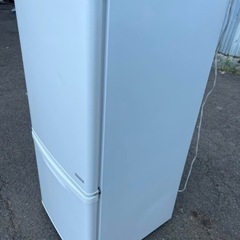 💁‍♀️☘️大阪市から阪南市まで配達設置無料💁‍♀️パナソニック冷蔵庫１３８L🍀保証有り