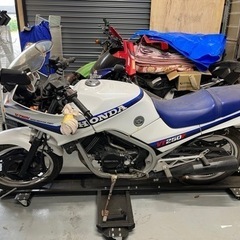 ホンダ　VT250F MC08 レストアベース車