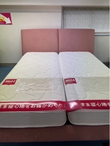 運搬料込み☺️値下げ‼️定価85000円未使用 ダブルサイズベッド