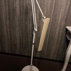 フロアライト    家具 照明器具