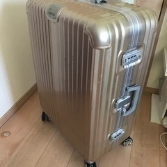 リモワタイプ　スーツケース