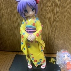 らきすた　柊つかさ着物フィギュアと鷲宮神社年賀カプセル柊姉妹セット