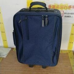 0421-084 スーツケース　VISARUNO