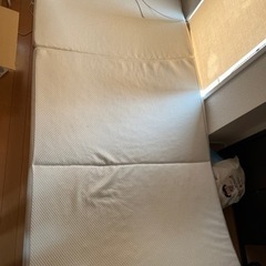 シングルサイズ　三つ折り　敷き布団　マットレス
