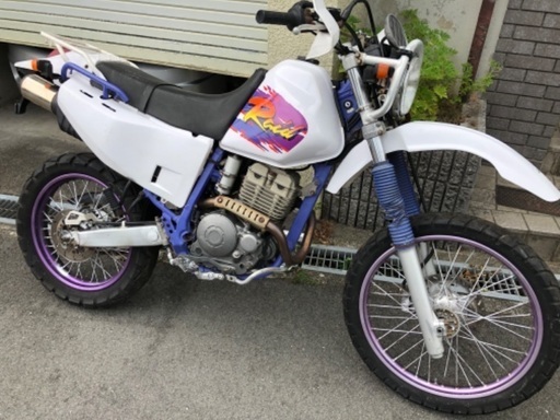 ヤマハ　TT250Rレイド。セローCRF250TTRオフロード車モタード