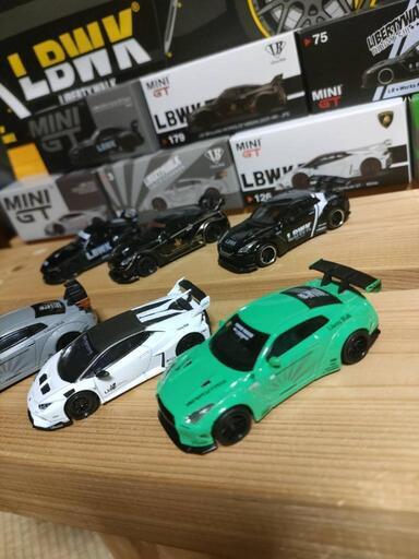 リバティーウォークミニカー MINI GT リバティーウォーク ミニカー S15