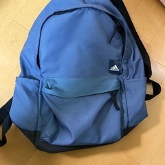 adidasリュックサック