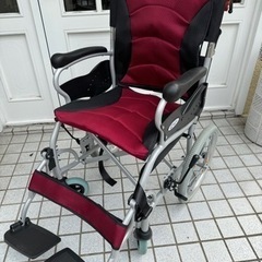 介護用折り畳み式車椅子