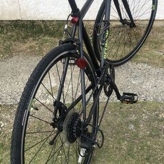 REUNION 8段変速700Cクロスバイク ボトルケージ付き