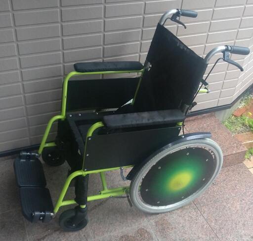 車椅子スロープで安心ブレーキ付きです。介護、福祉、車いす、車イス