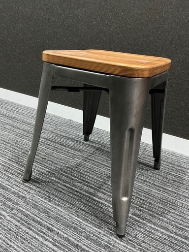 椅子　4つ