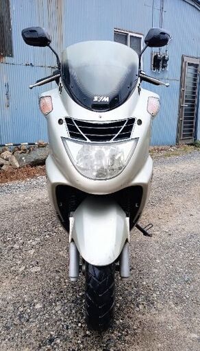 優れたエンジン。SYM X-pro RV180 EFI。バッテリーは新品。エンジンオイルは新品。フロントタイヤはほぼ新品。フロントディスクブレーキパッドはほぼ新品。リアディスクブレーキとほぼ新品のブレーキパッド。燃料噴射システム。水冷式バイク。