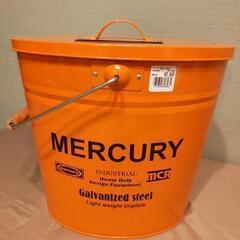 MERCURY　オーバルの蓋付きバケツ