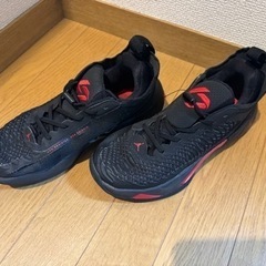 NIKEエアー！バスケットシューズ23.5センチ！ジュニア