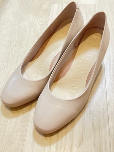 美品エスペランサ ベージュパンプス23.5cm 美品