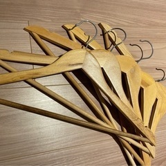 【取引中】木製ハンガー12本セット