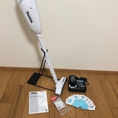 【決まりました】マキタ掃除機一式　充電式クリーナCL107FD 家電