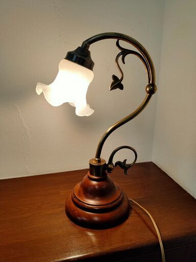 輸入品 アンティーク調テーブルランプ（幅:約27cn×奥行:約17cm×高さ:約41cm）