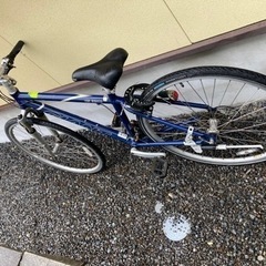 マウンテンバイク（前三段、後ろ7段変速）