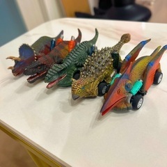 恐竜の車
